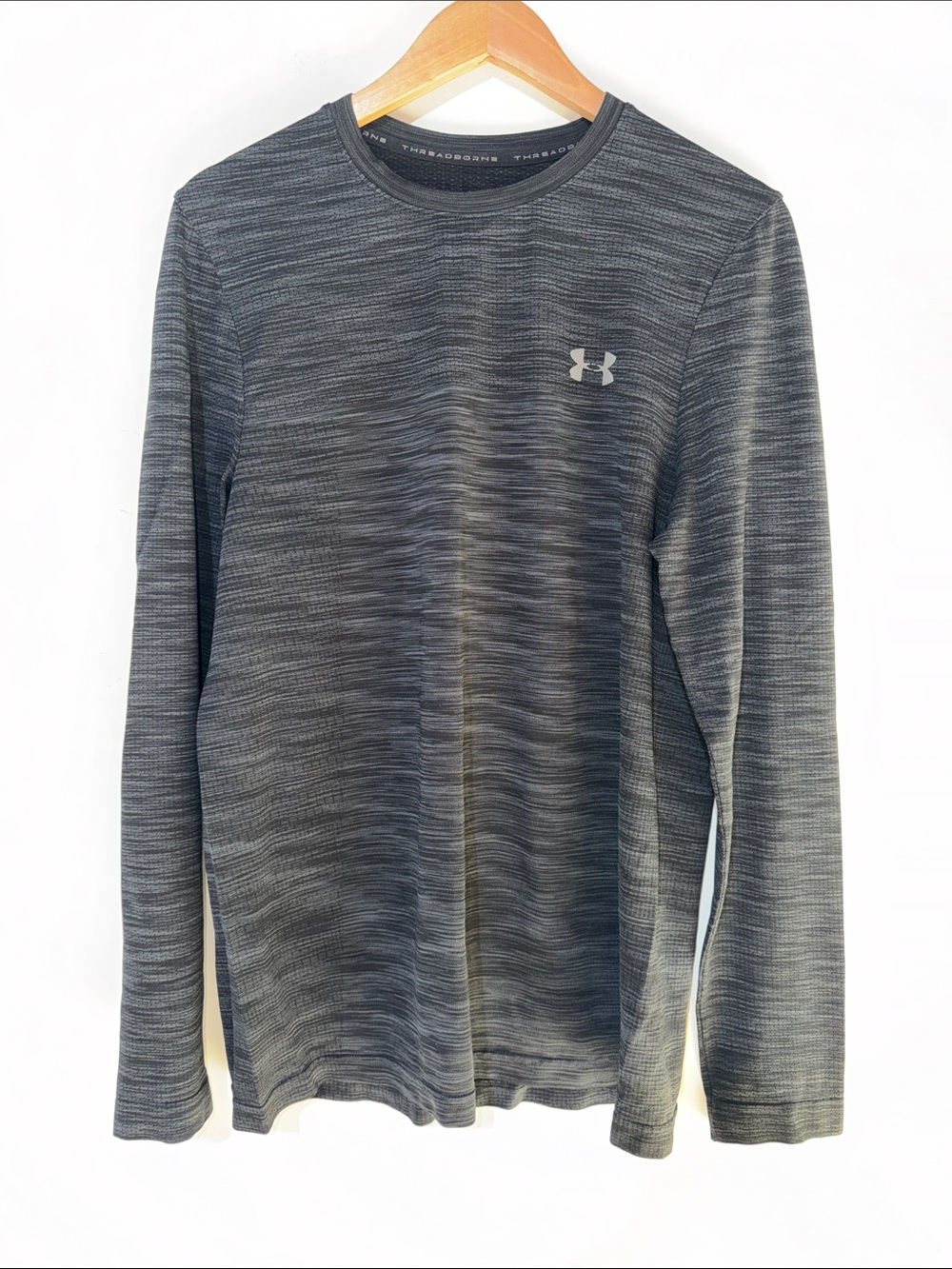 Under Armour Men’s Long Sleeve Heathered Gray Performance Shirt size large